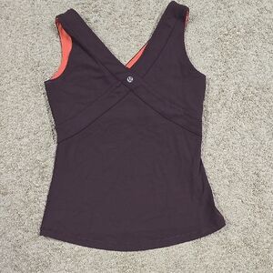 EUC 💎 lululemon athletica Black and Red Women's Top